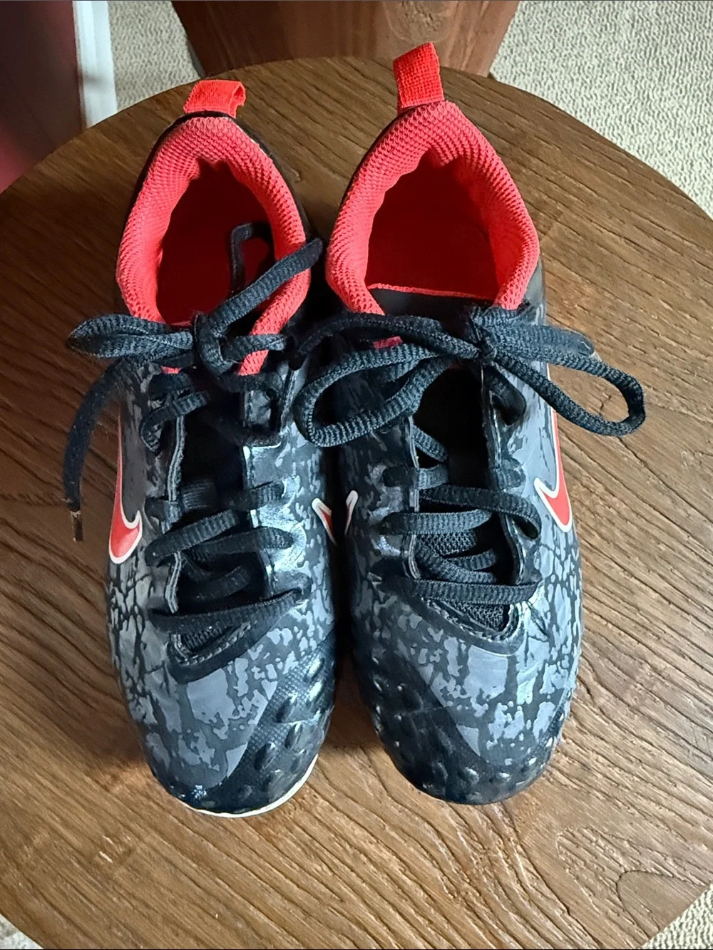 Nike Hyperdiamond Keystone Softball Baseball Cleats. Youth Size 13
